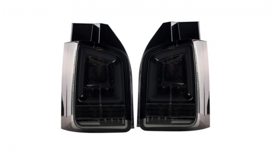 [Obr.: 10/99/24/5-svetla-volkswagen-transporter-t5-zadne-dynamicke-led-dymove-1763578531.jpg]