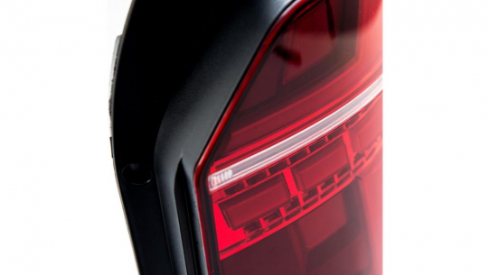 [Obr.: 10/99/26/6-svetla-volkswagen-transporter-t6-zadne-led-cervene-priehladne-1763578549.jpg]
