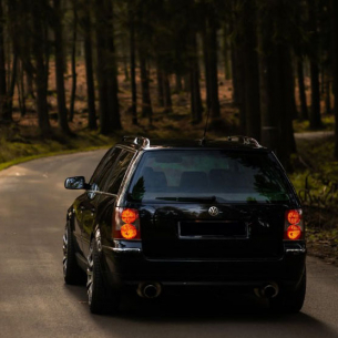[Obr.: 94/07/08-vw-passat-3b-3bg-4-motion-zadny-tlmic-pravy-lavy-1x100-typ-16-pravy-lavy-1689857379.jpg]